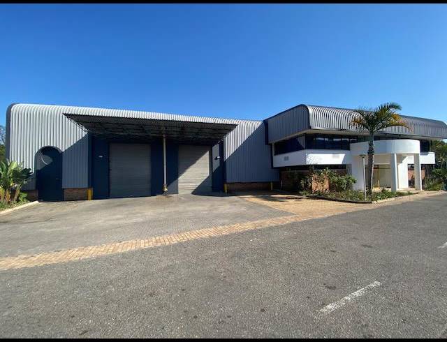 1,369M² WAREHOUSE TO LET IN NEW GERMANY